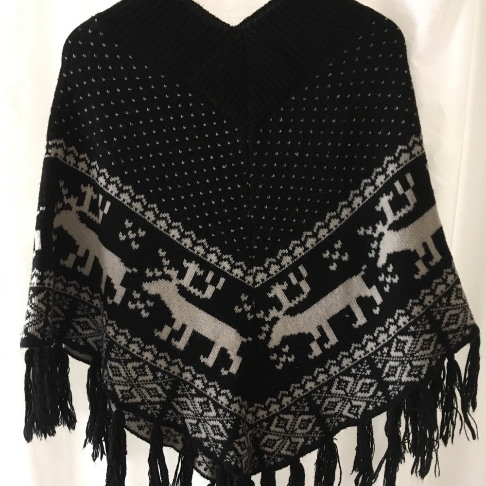 Steve Madden Sweater Poncho